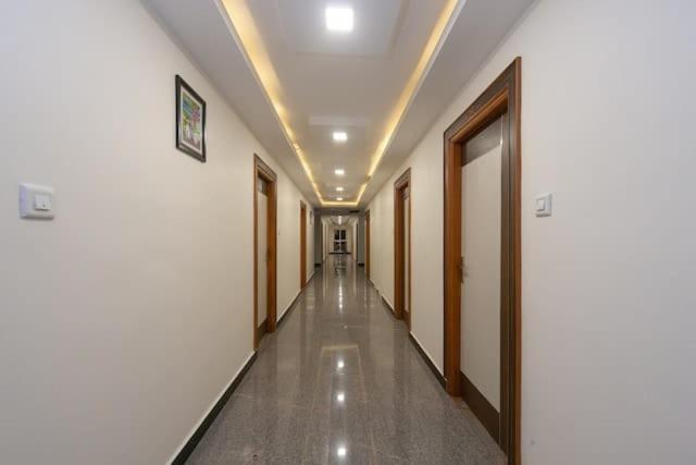 Famous Residency Hotel Tiruchirappalli Exterior photo